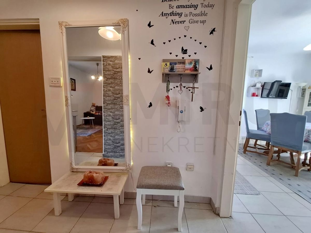Krk, mesto, opremljeno stanovanje na odlični lokaciji, PRODAMO!