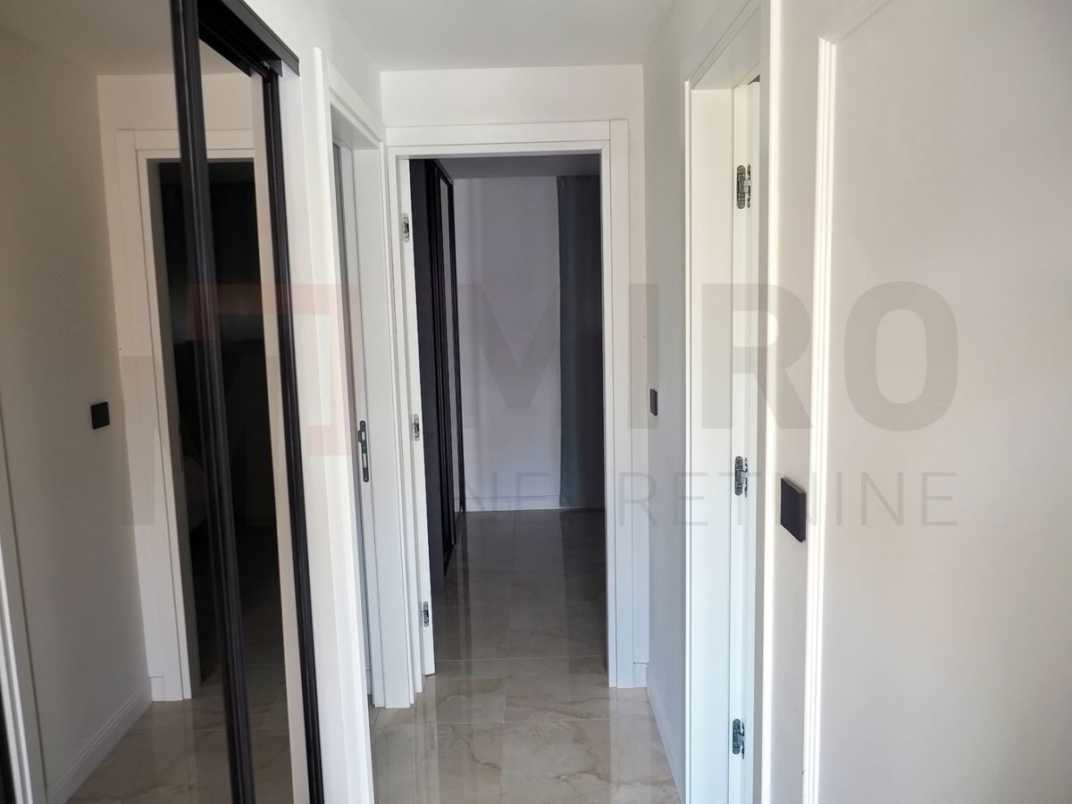 Malinska, moderno opremljen apartma z bazenom in vrtom, PRODAJA!