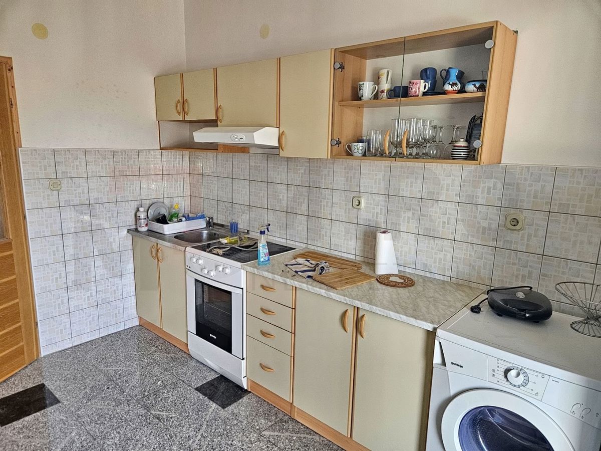 Krk, okolica, dvosobno stanovanje v mansardi, PRODAMO!