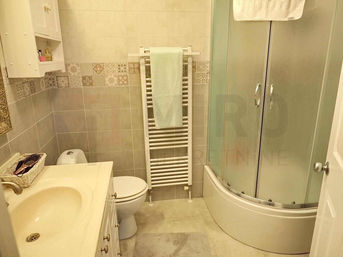 Malinska, dvojček za turizem na odlični lokaciji!