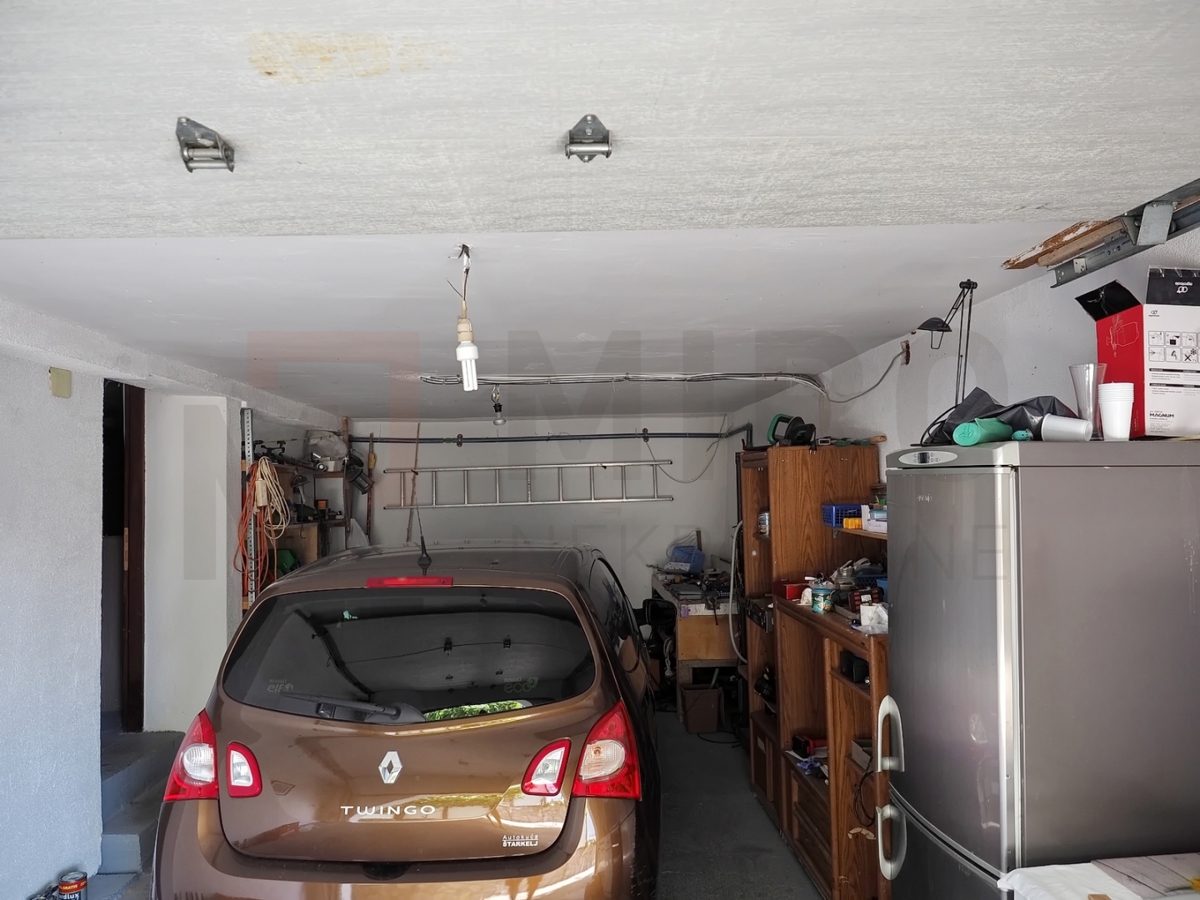 Malinska, dvojček za turizem na odlični lokaciji!