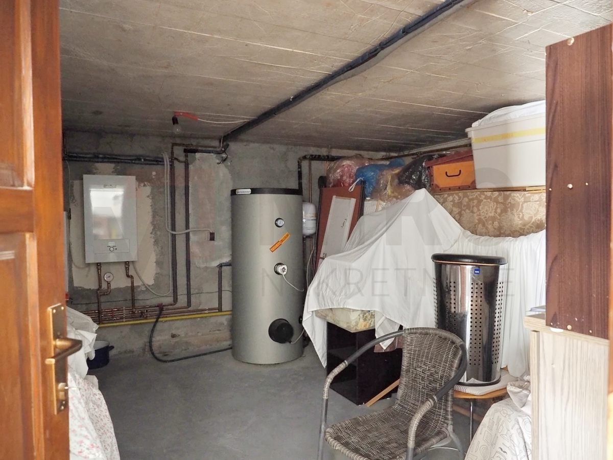 Malinska, dvojček za turizem na odlični lokaciji!