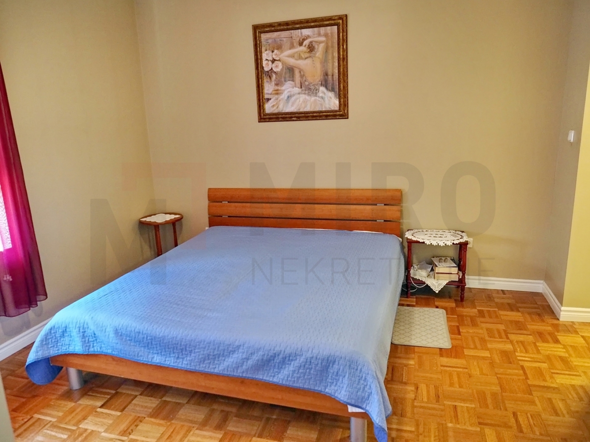 Malinska, dvojček za turizem na odlični lokaciji!