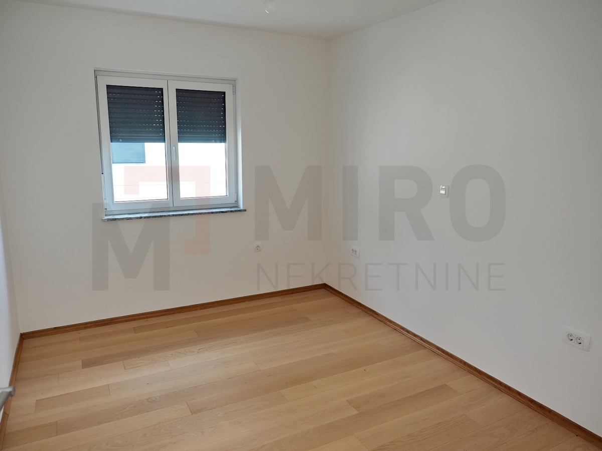 Malinska, dva nova apartmaja v pritličju in 1. nadstropju z vrtom