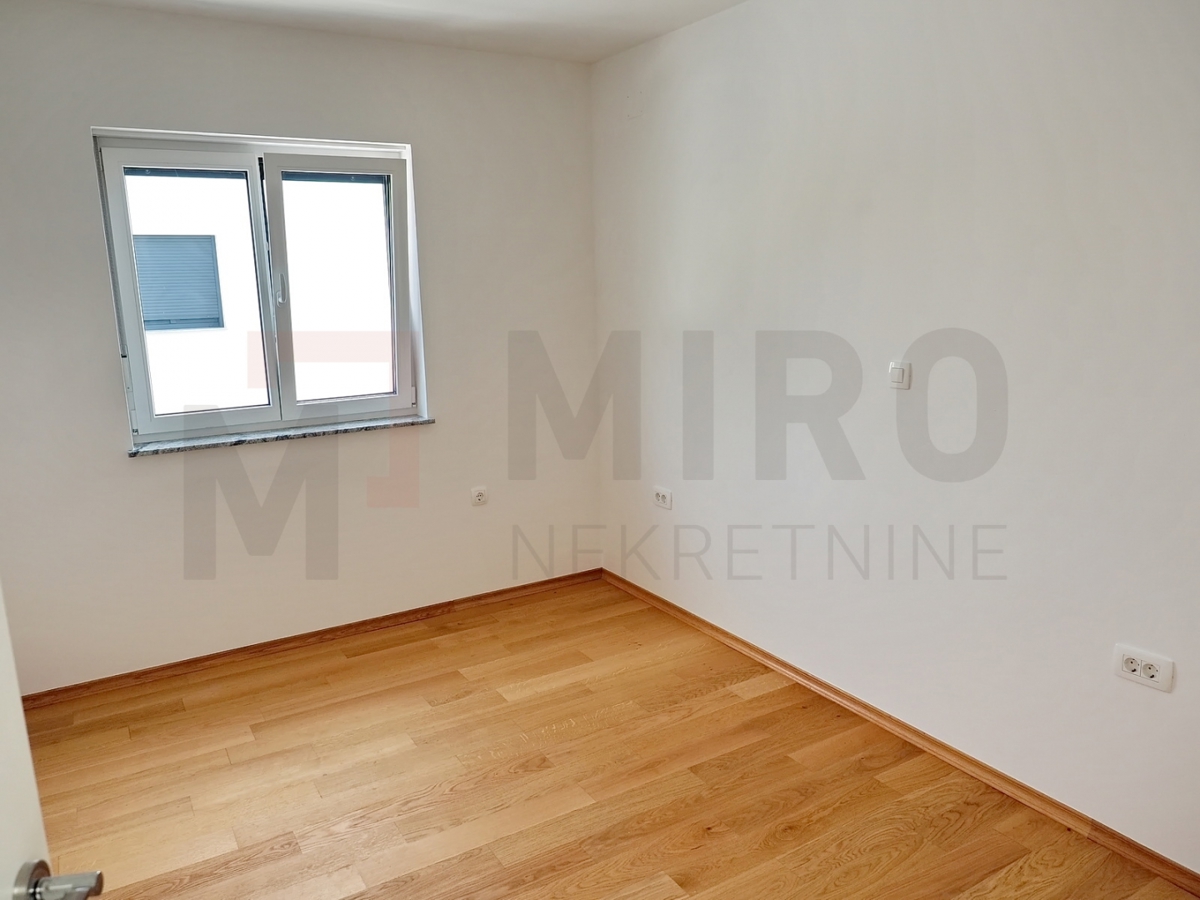 Malinska, dva nova apartmaja v pritličju in 1. nadstropju z vrtom
