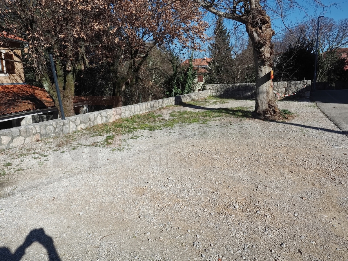 Malinska, hiša dvojček s poslovnimi prostori in apartmajem, PRODAJA!