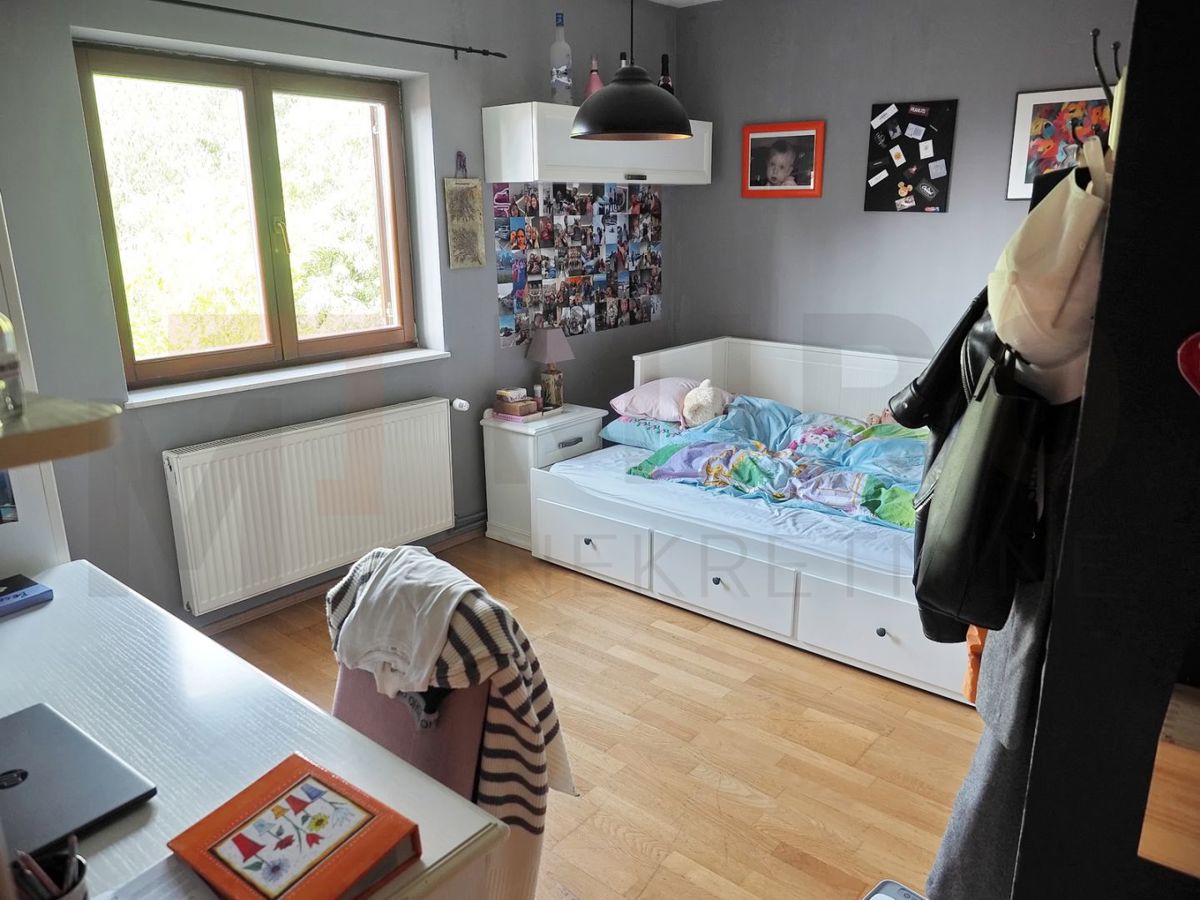 Malinska, hiša dvojček s poslovnimi prostori in apartmajem, PRODAJA!