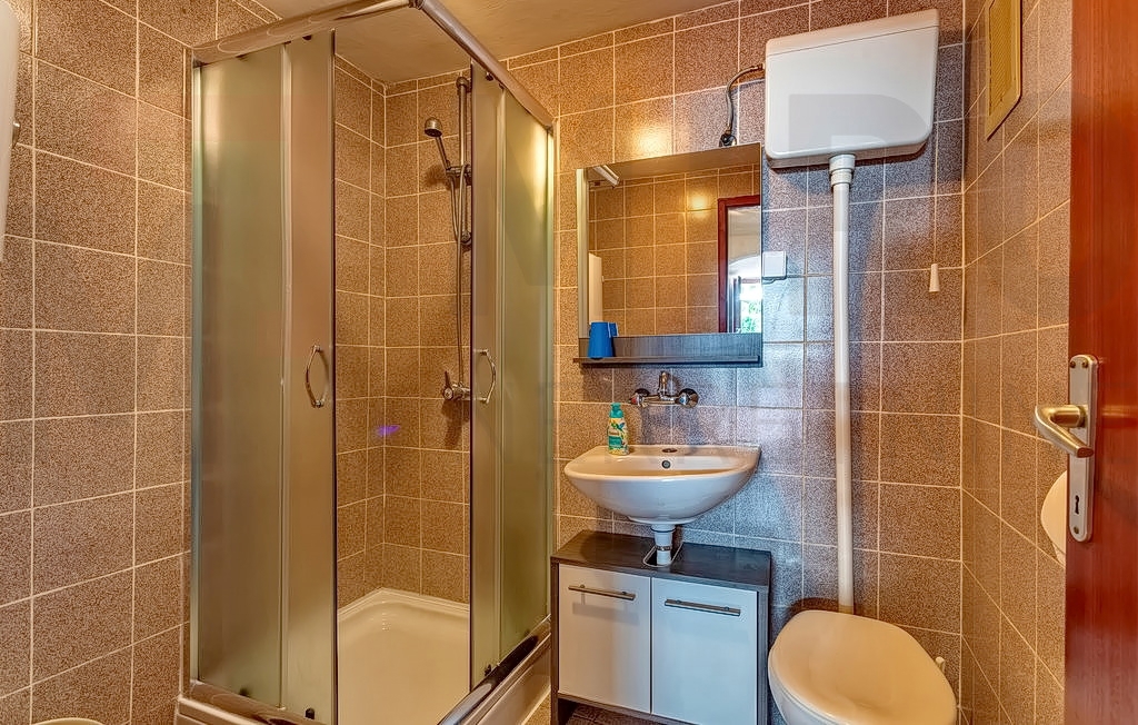 Šilo, surroundings, semi-detached house with 4 apartments in a quiet location, FOR SALE!