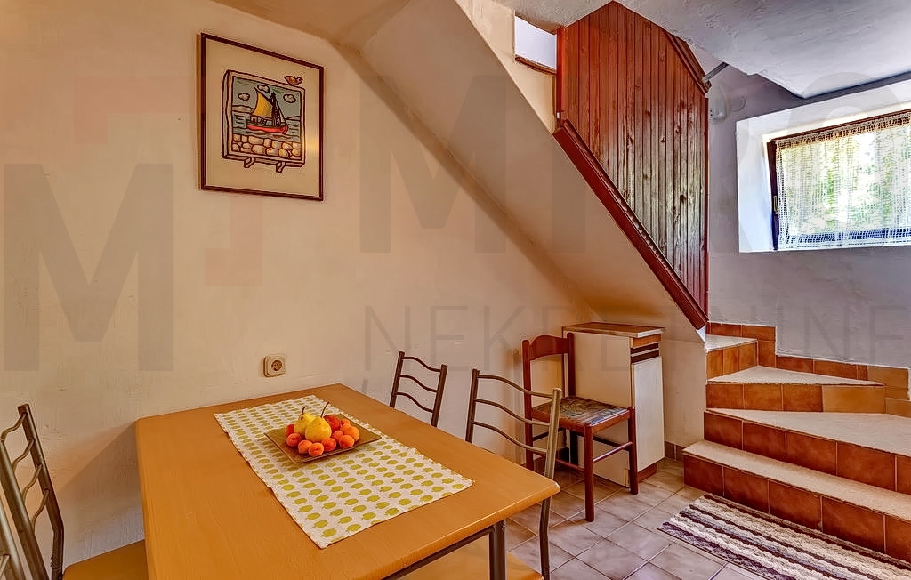 Šilo, surroundings, semi-detached house with 4 apartments in a quiet location, FOR SALE!