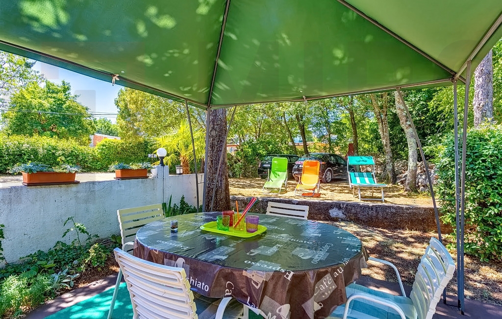 Šilo, surroundings, semi-detached house with 4 apartments in a quiet location, FOR SALE!