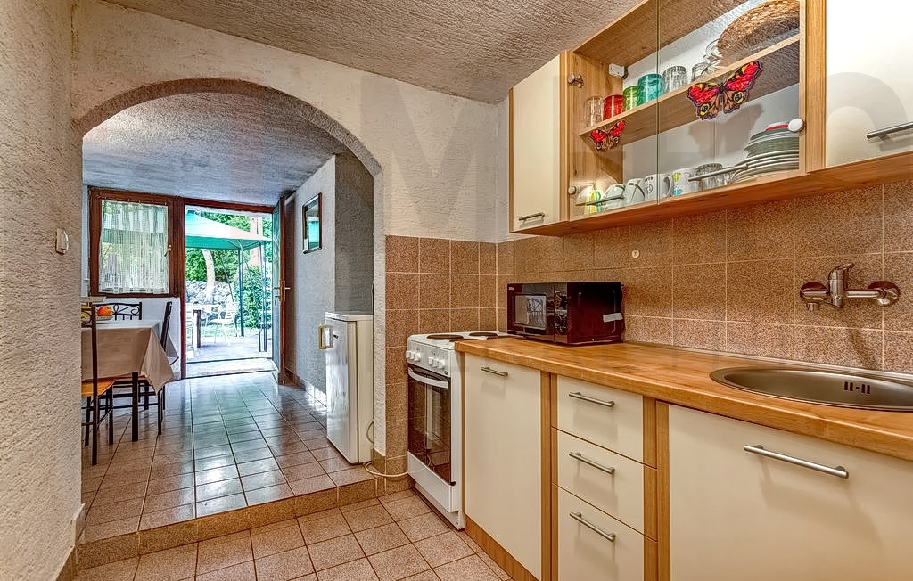 Šilo, surroundings, semi-detached house with 4 apartments in a quiet location, FOR SALE!