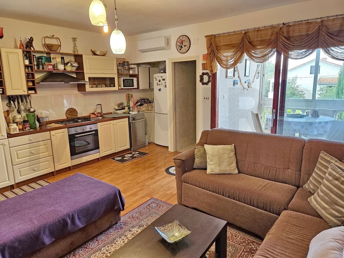 Stanovanje/Apartma Malinska, Malinska-Dubašnica, 51m2