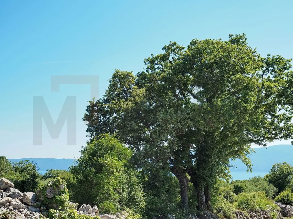 Krk, širše območje, gradbeno zemljišče s pogledom na morje, PRODAJA!