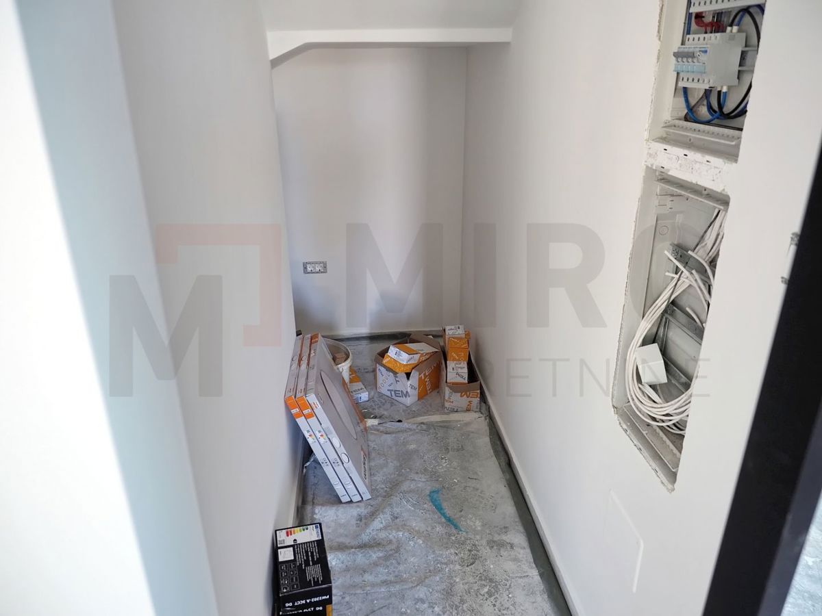 Malinska, nova hiša dvojček z bazenom in pogledom na morje, PRODAJA!