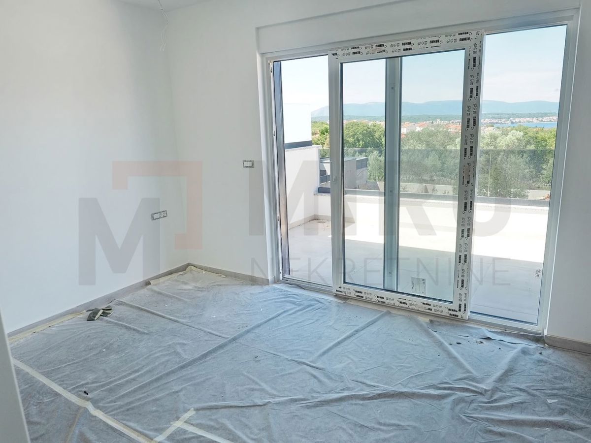 Malinska, nova hiša dvojček z bazenom in pogledom na morje, PRODAJA!