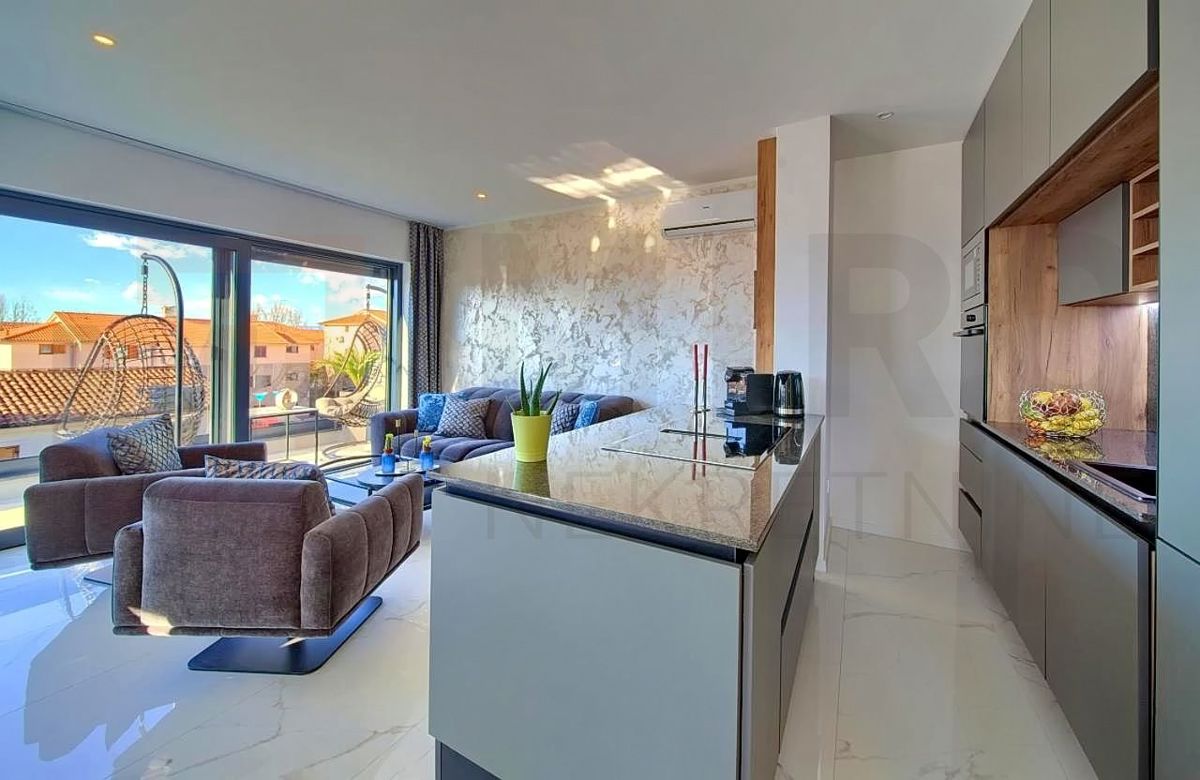 Malinska, luksuzni penthouse s pogledom na morje!
