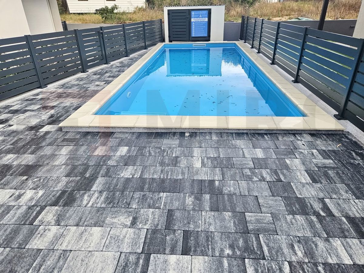 Šilo, novogradnja, stanovanje s pogledom na morje!