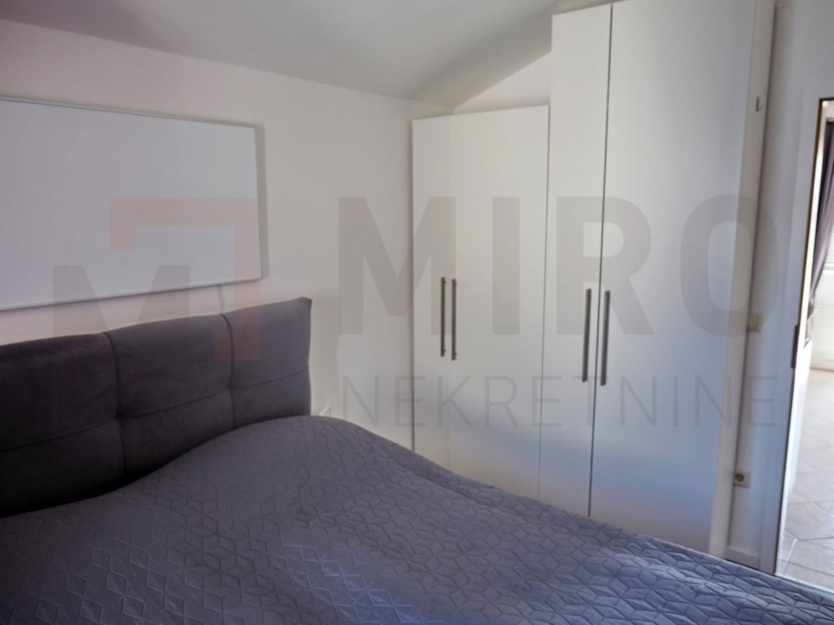 Malinska, opremljeno enosobno stanovanje v bližini centra, PRODAJA