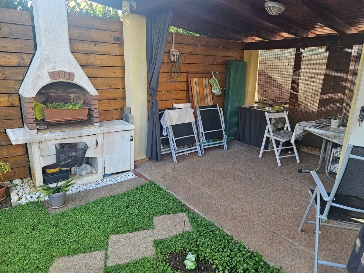 Stanovanje/Apartma Malinska, Malinska-Dubašnica, 48m2