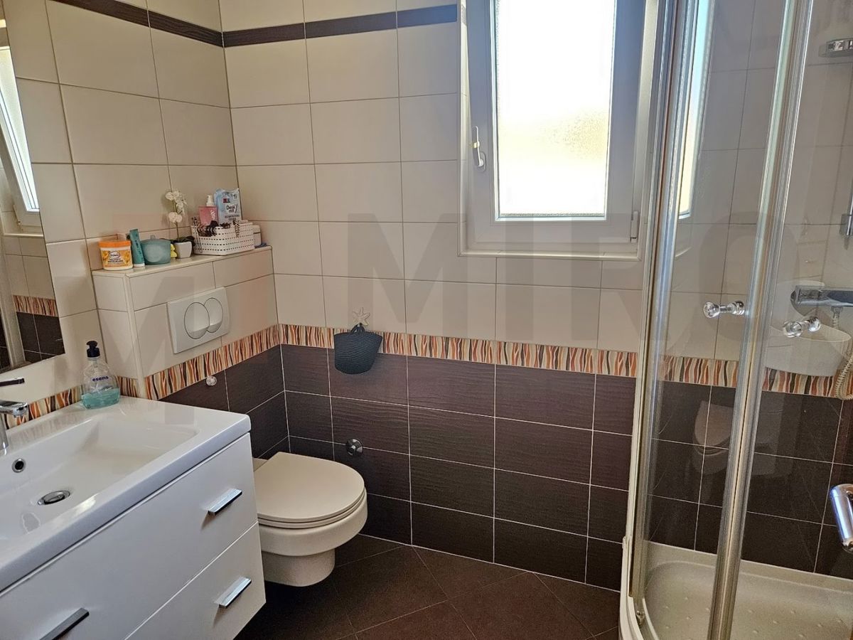 Stanovanje/Apartma Malinska, Malinska-Dubašnica, 48m2