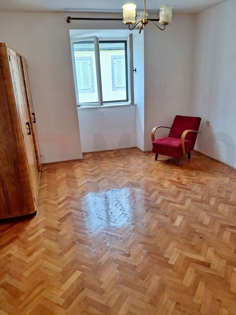 Krk, okolica, vrstna hiša s pogledom na morje!