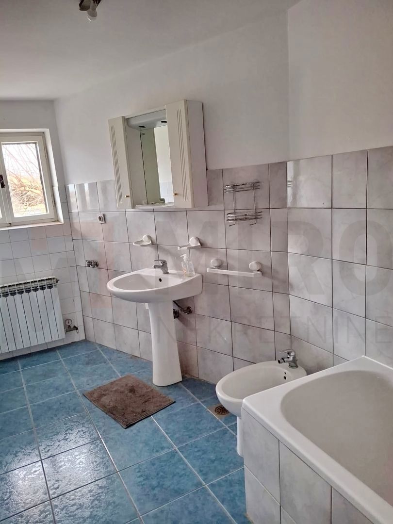 Krk, okolica, vrstna hiša s pogledom na morje!