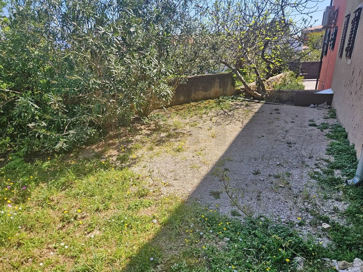 Šilo, stara kamnita vrstna hiša v bližini morja, PRODAMO!