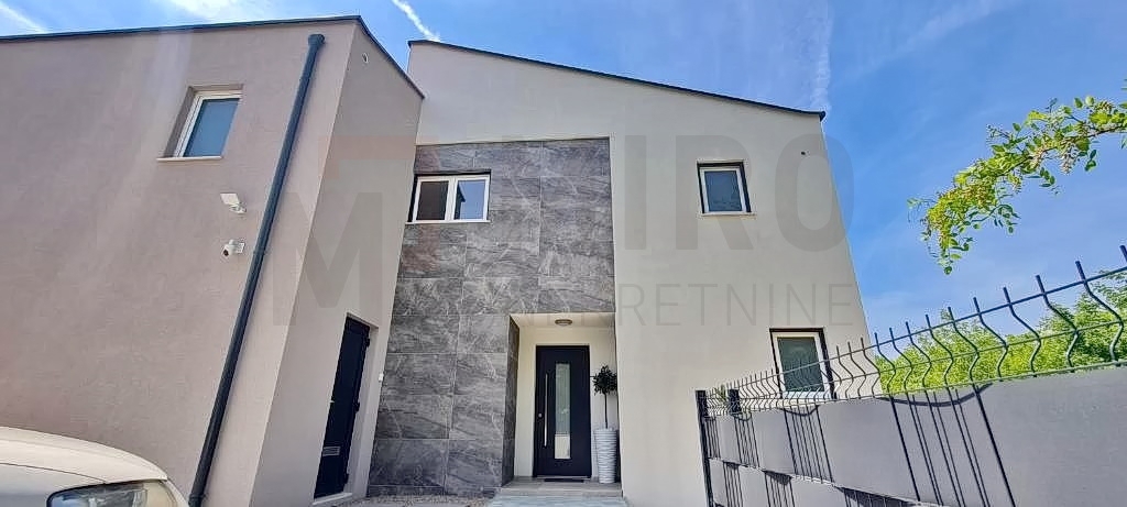 Vrbnik, okolica, nova moderna samostojna hiša z bazenom
