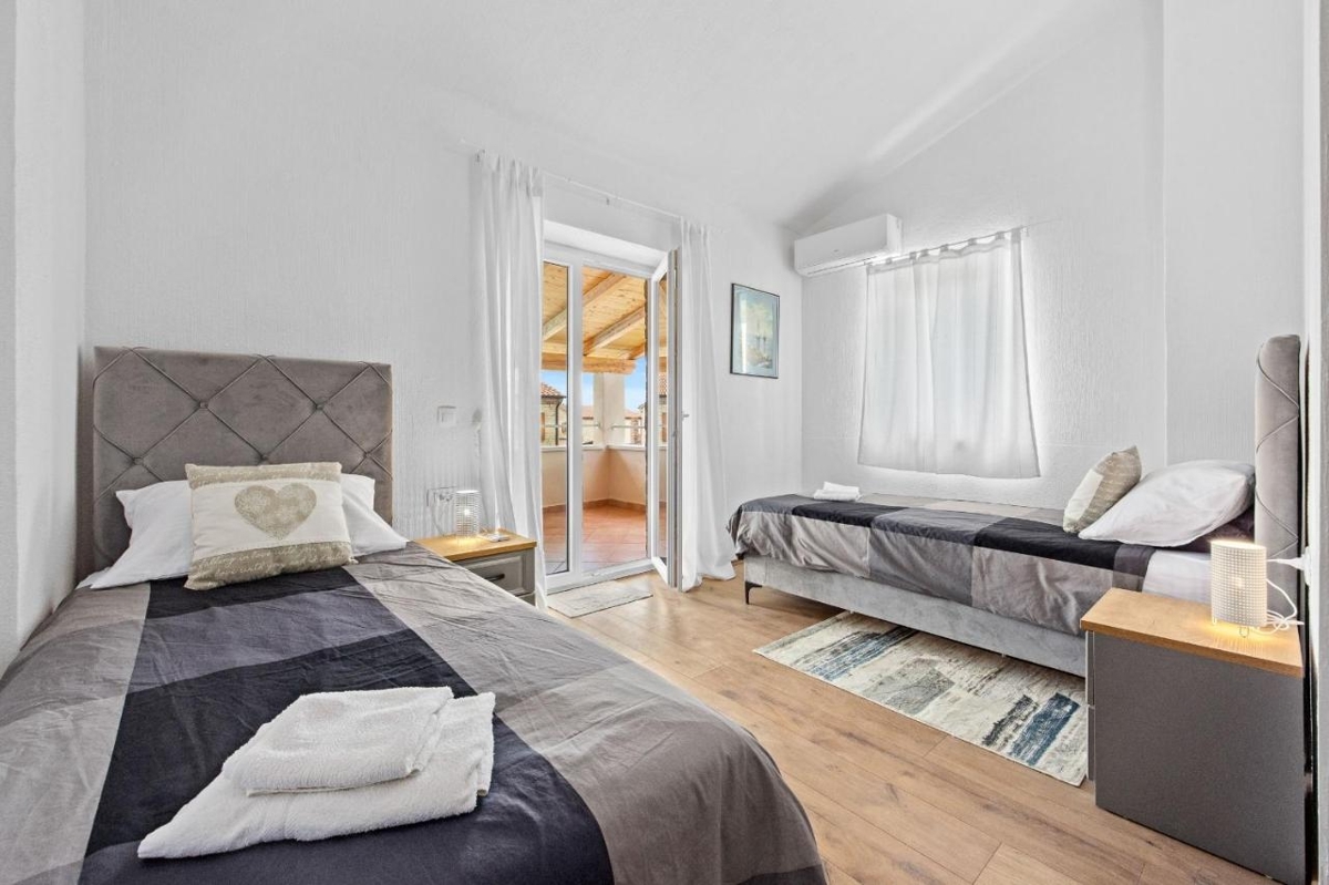 Svetvinčenat, 180m2