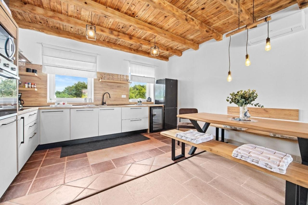 Svetvinčenat, 180m2