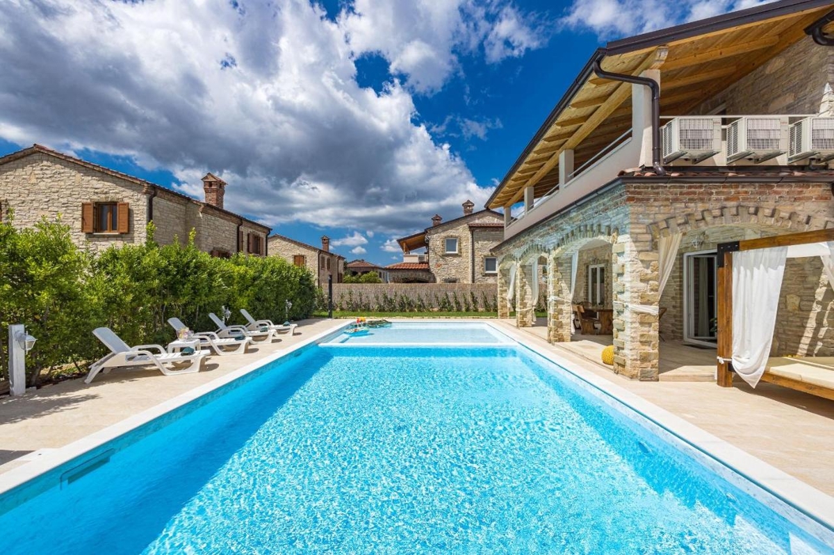 Svetvinčenat, 180m2