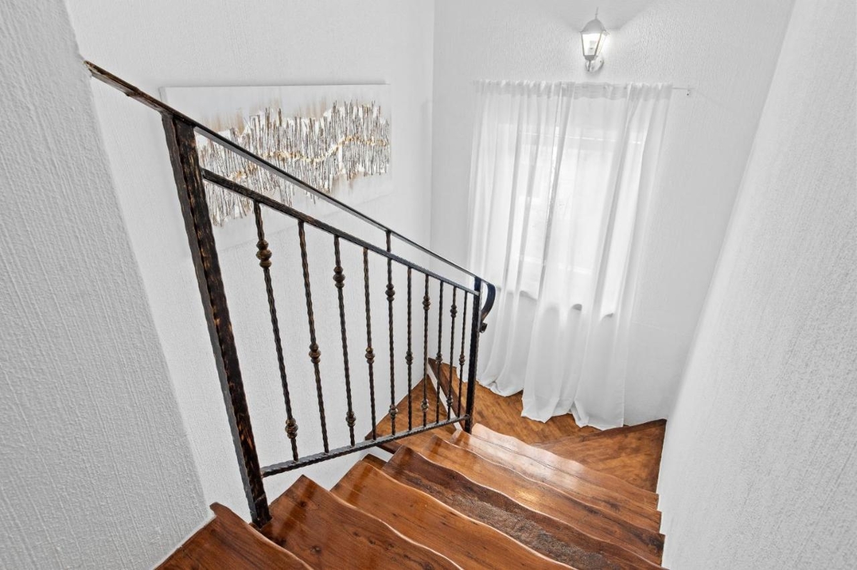 Svetvinčenat, 180m2