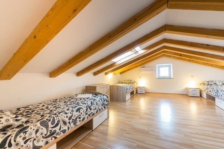 Škatari, Pula, 210m2