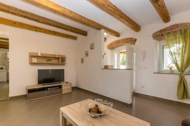 Škatari, Pula, 210m2