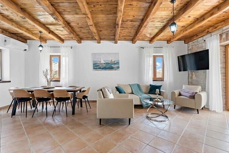 Čabrunići, Svetvinčenat, 154m2