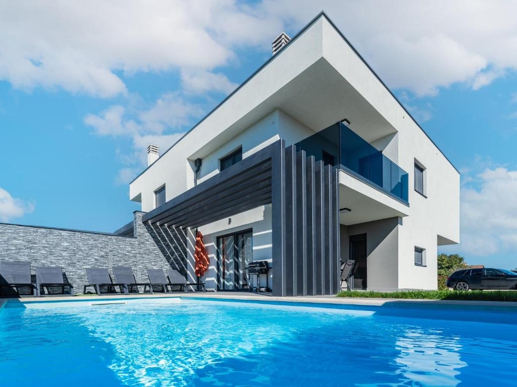 Petrovija, Umag, 125m2