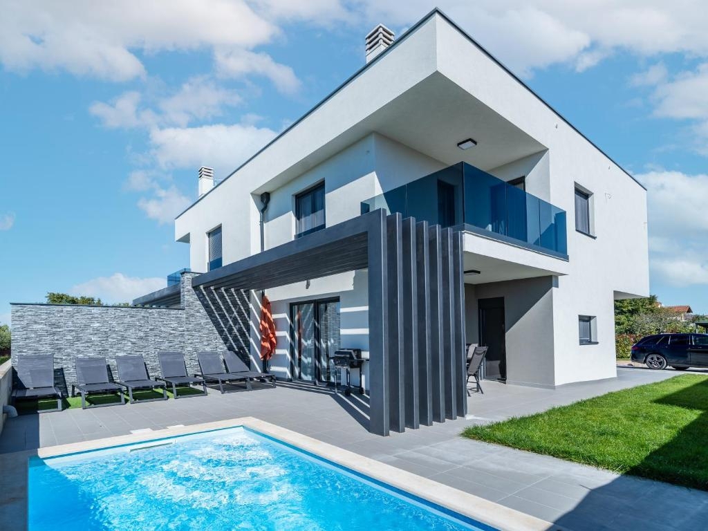 Petrovija, Umag, 125m2