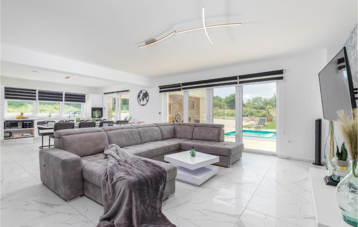 Svetvinčenat, 243m2