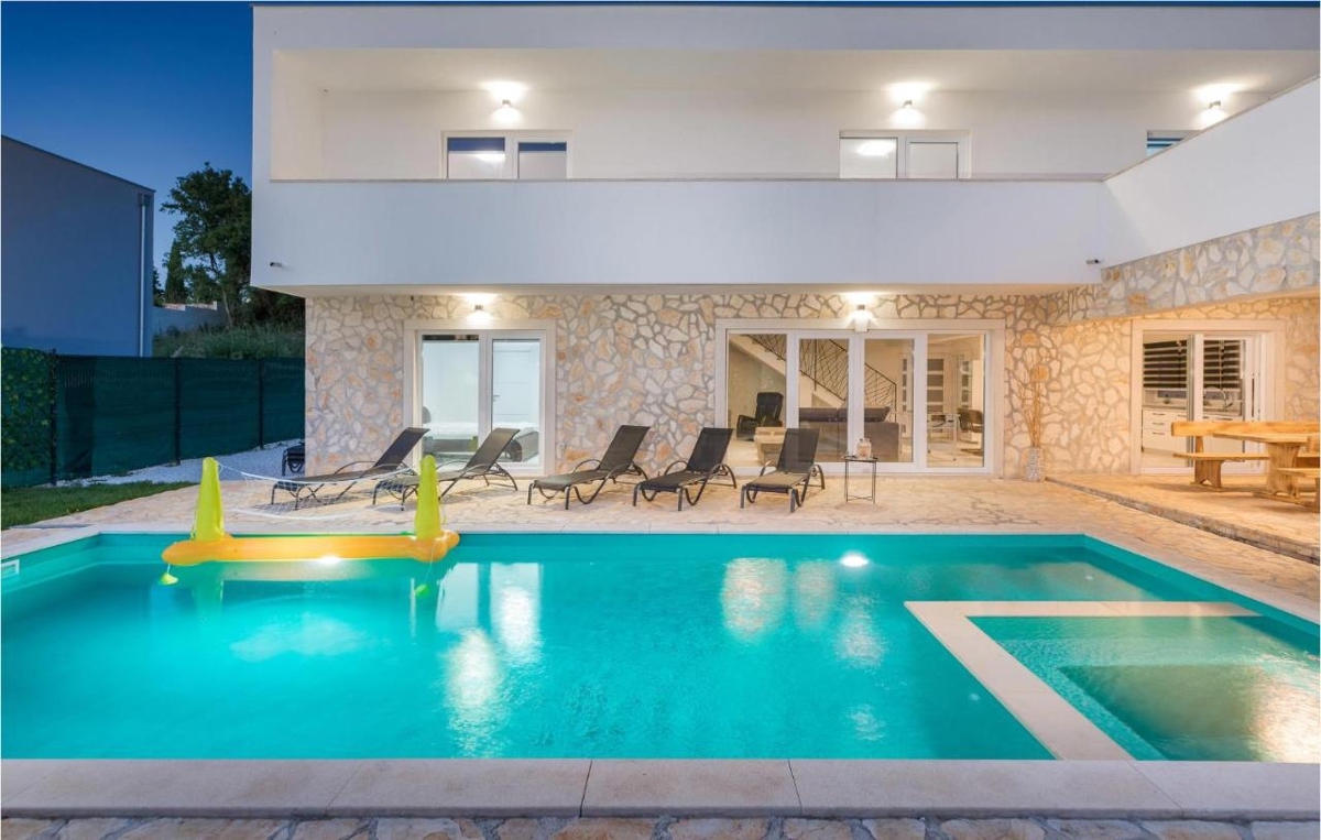 Svetvinčenat, 243m2