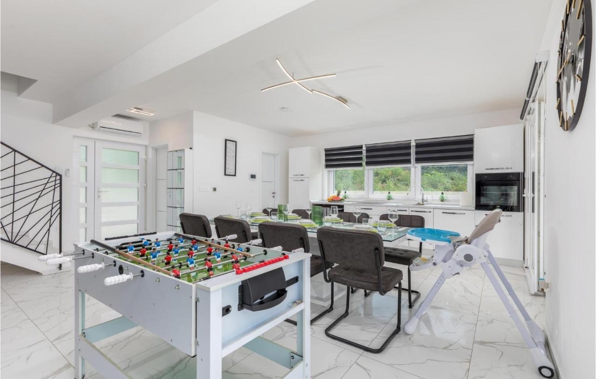 Svetvinčenat, 243m2