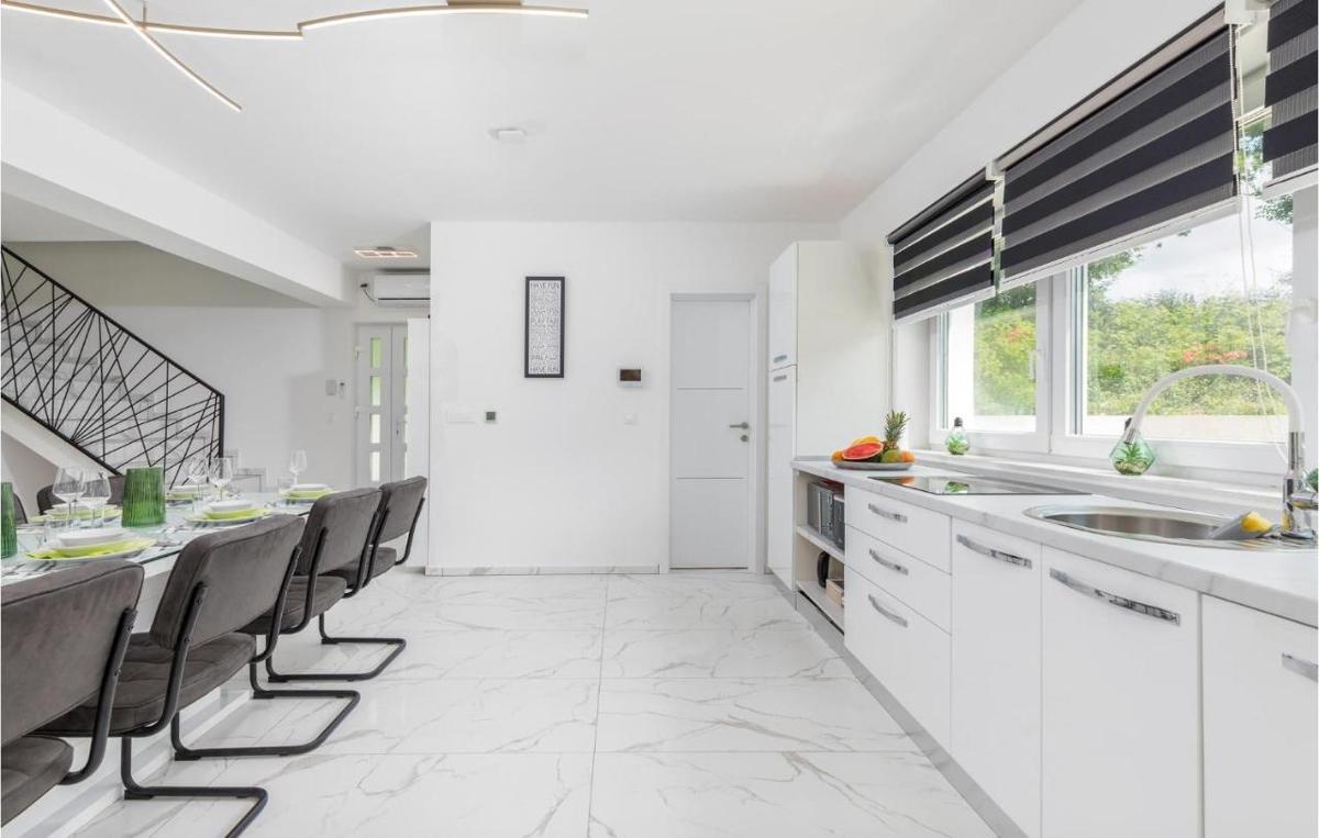 Svetvinčenat, 243m2