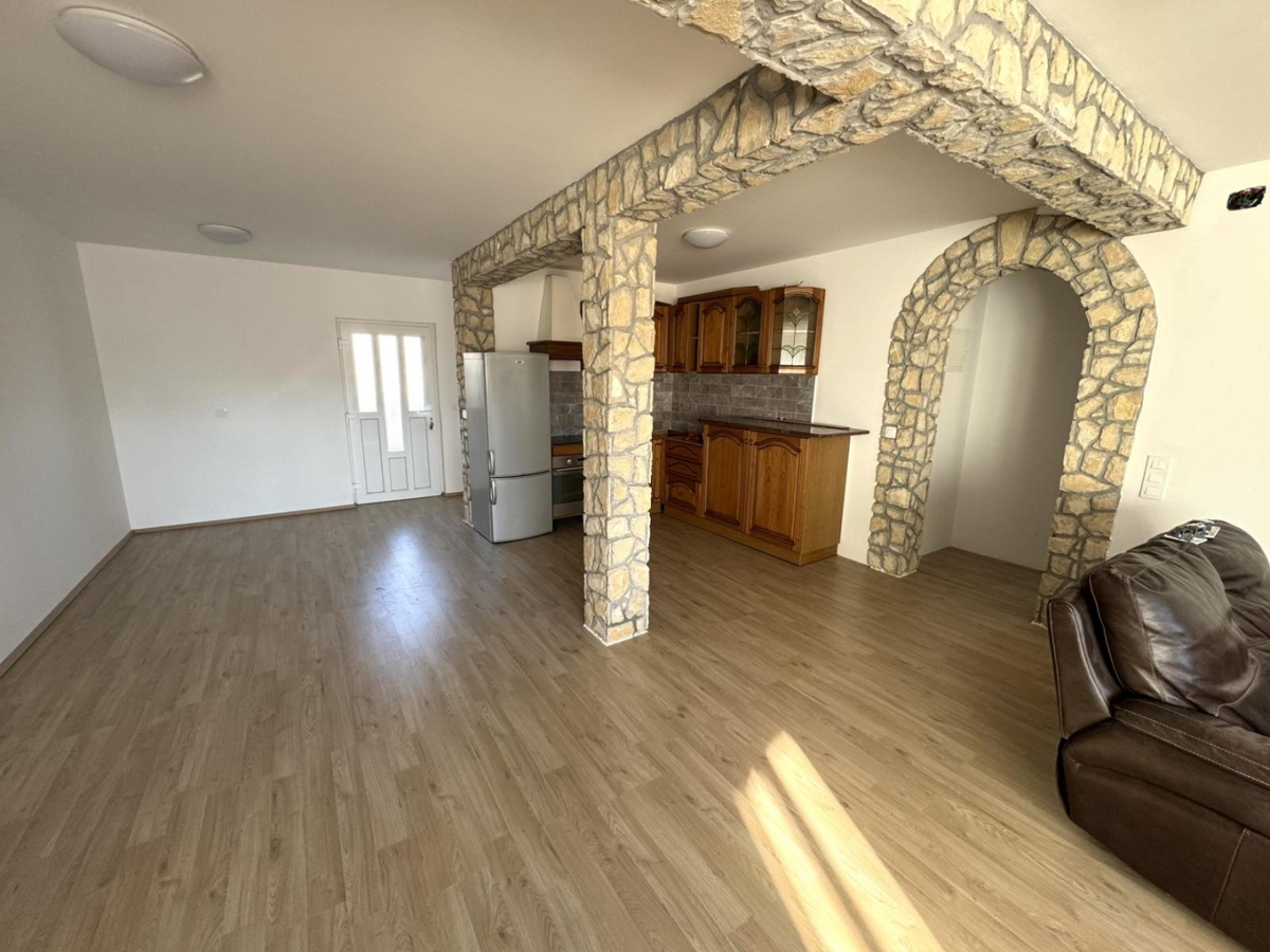 Valdebek, Pula, 74m2