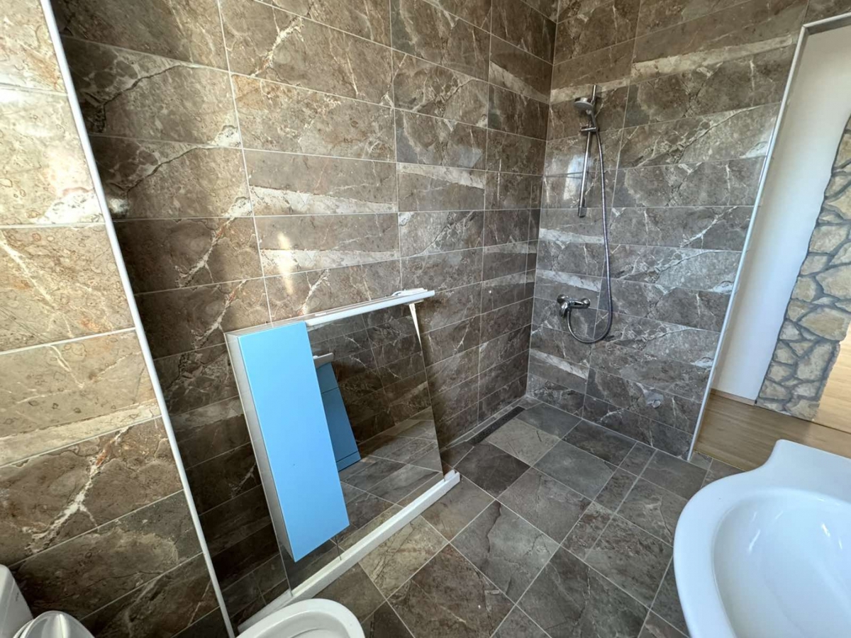 Valdebek, Pula, 74m2