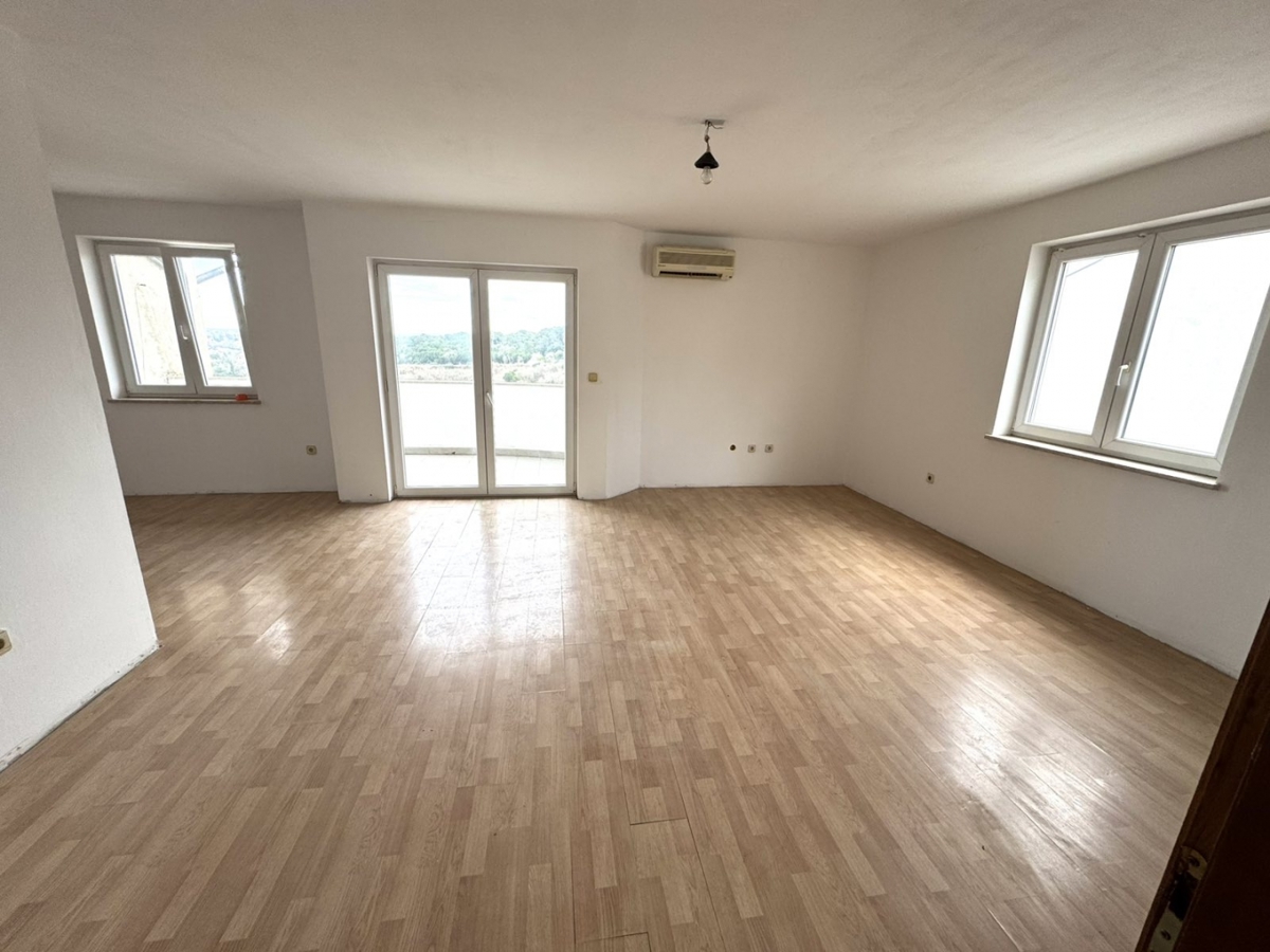 Vidikovac, Pula, 98,20m2