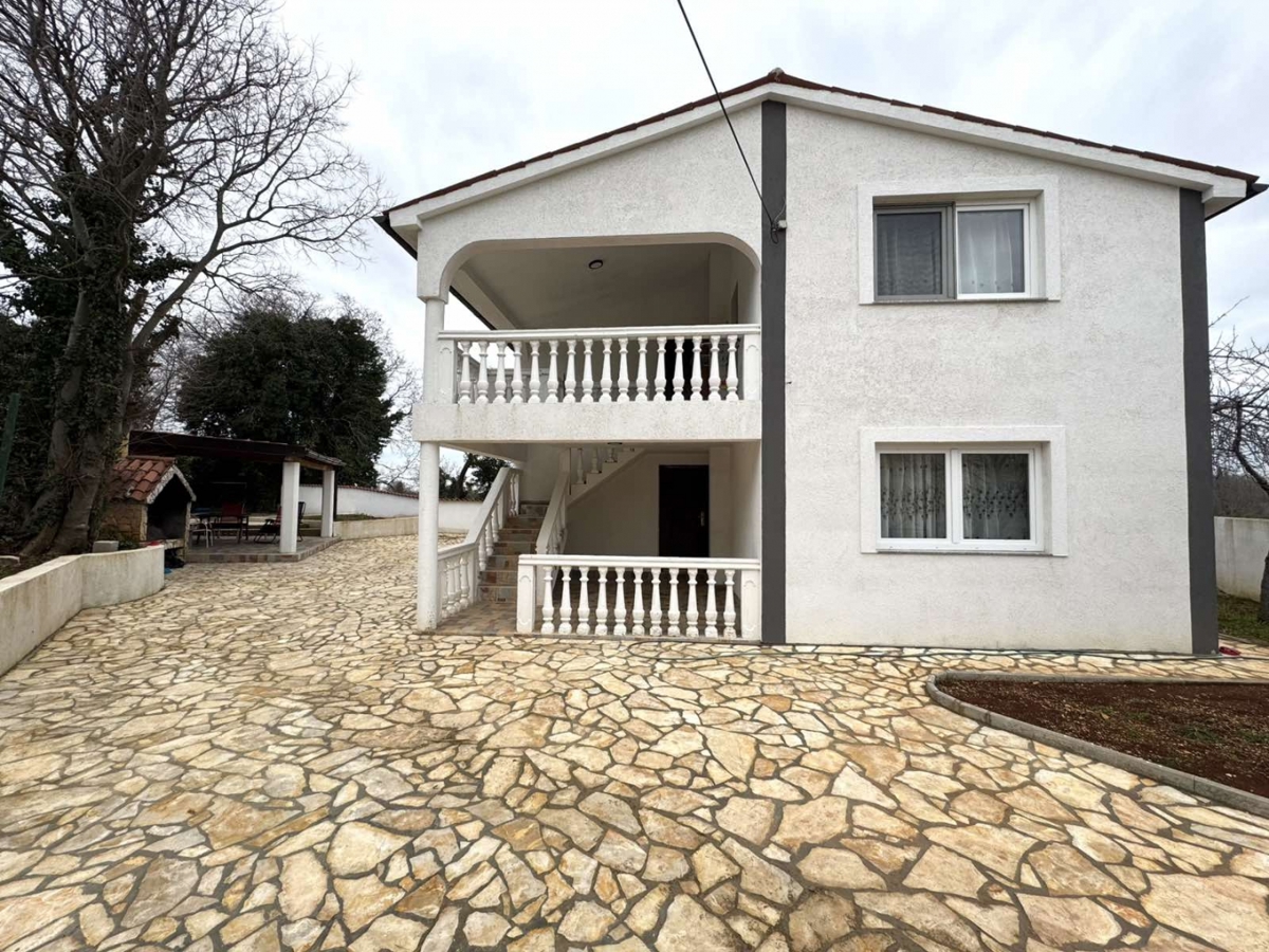 Šikići, Pula, 166m2