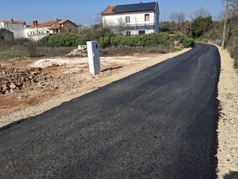 Krnica, Marčana, 845m2