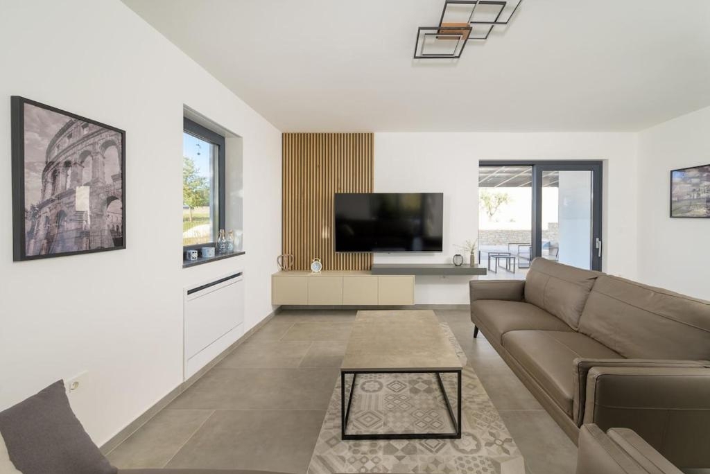 Svetvinčenat, 240m2