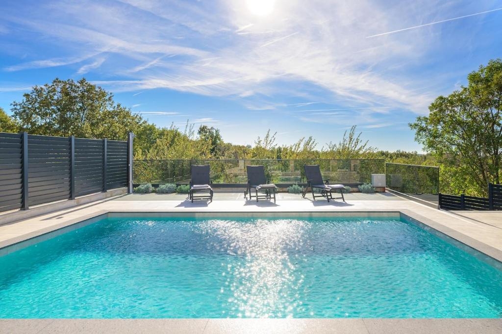 Svetvinčenat, 240m2