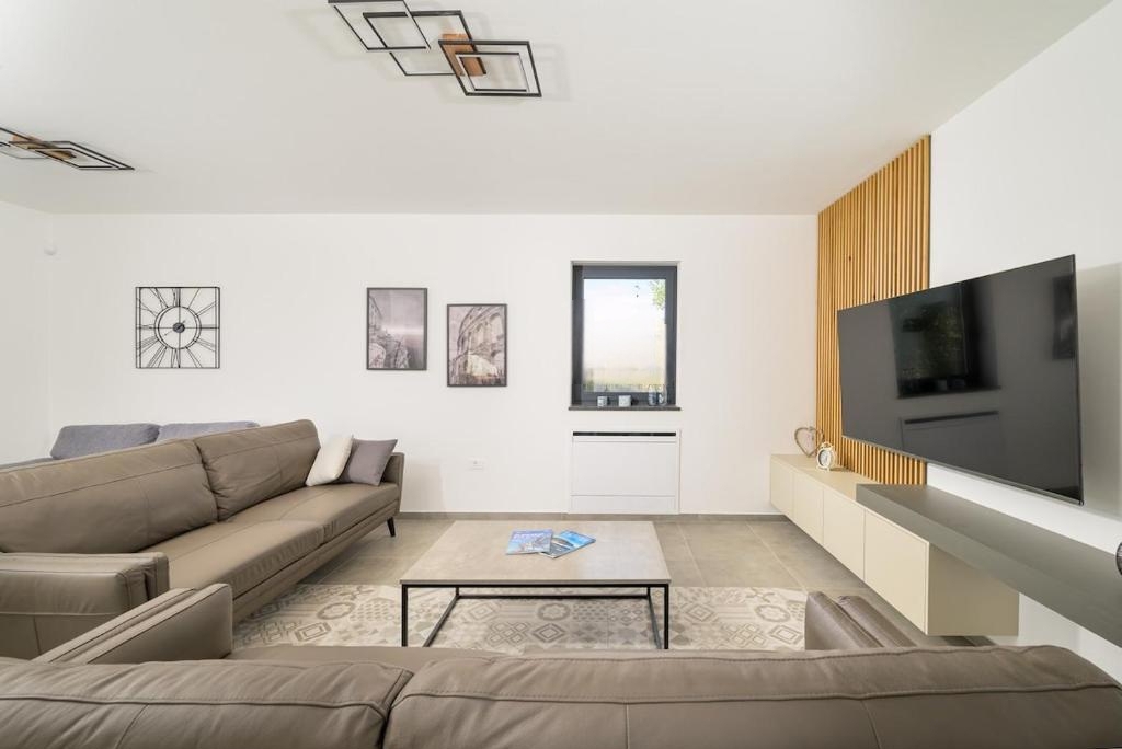 Svetvinčenat, 240m2