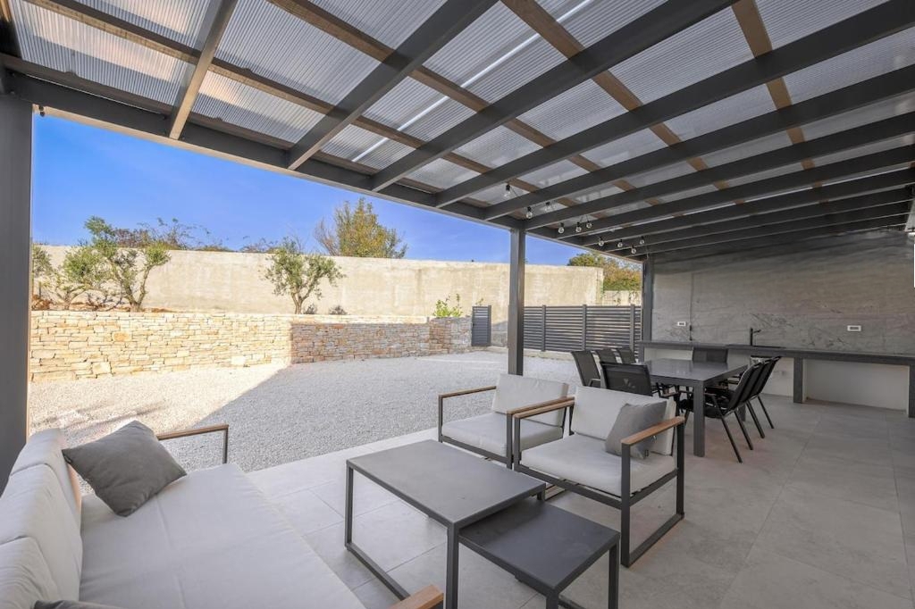 Svetvinčenat, 240m2